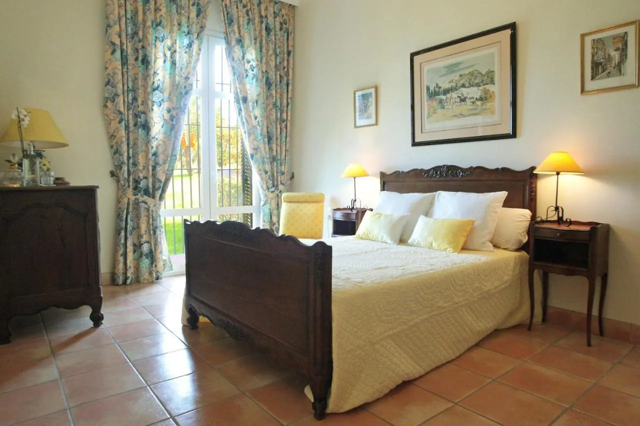 Hacienda Las Tres Ninas La Puebla del Rio Bed & Breakfast