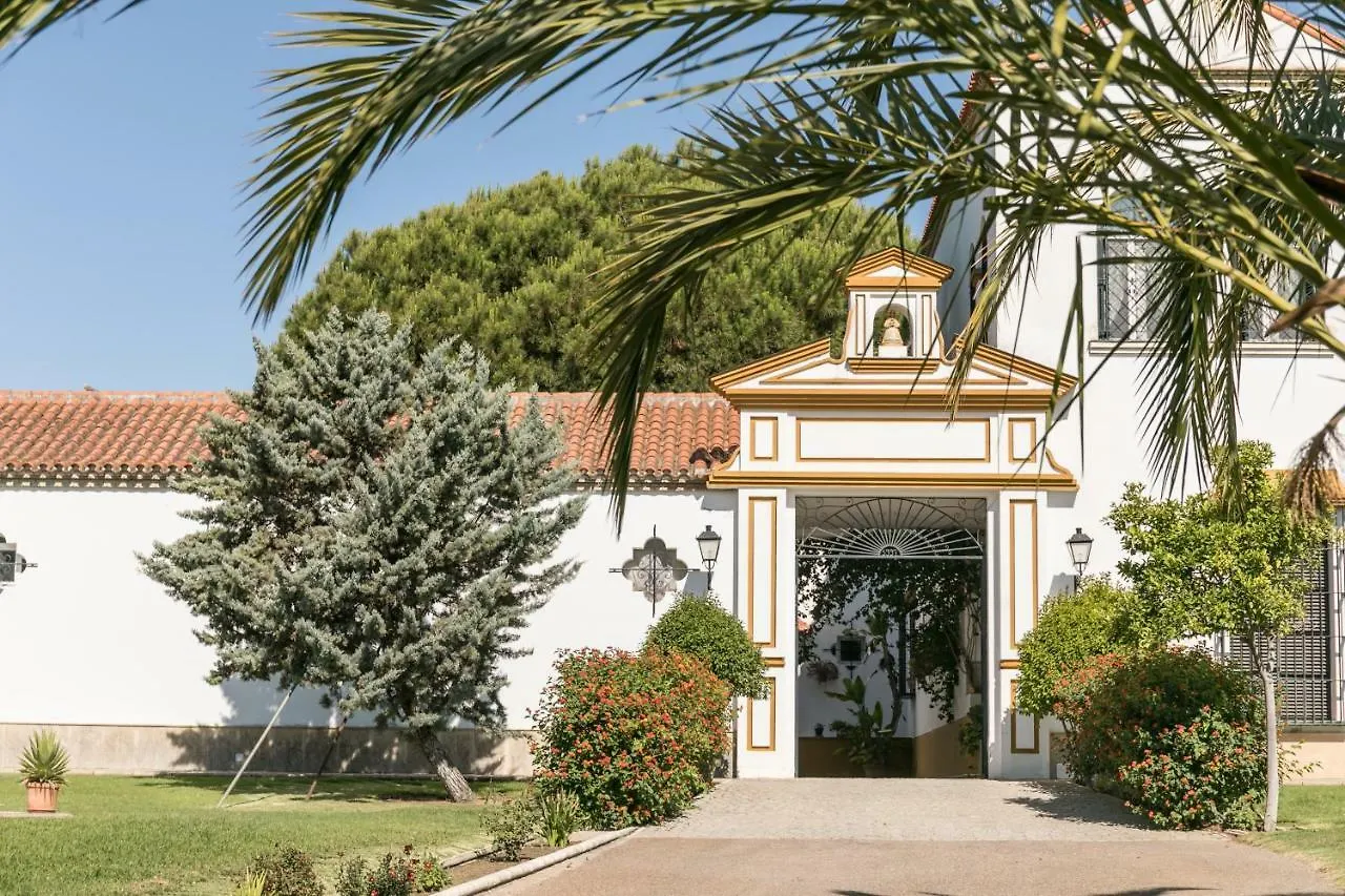 Hacienda Las Tres Ninas La Puebla del Rio Bed & Breakfast